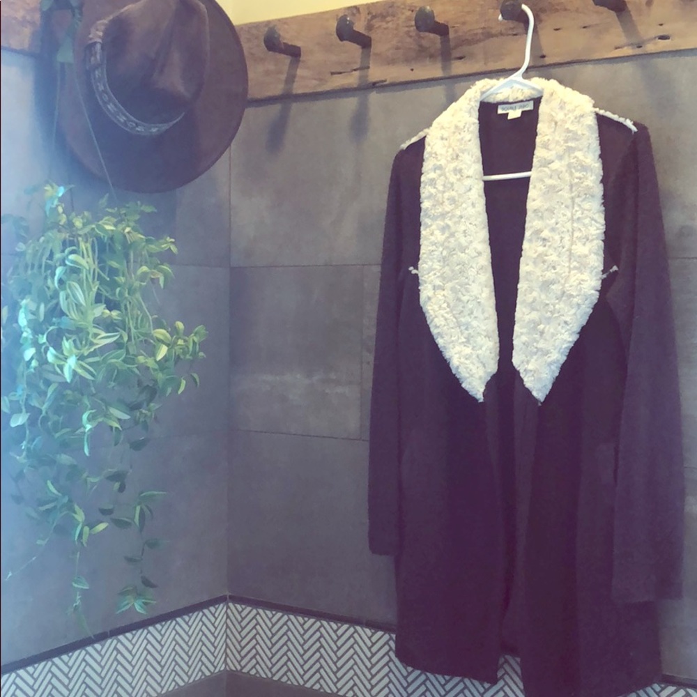 Women’s long cardigan.